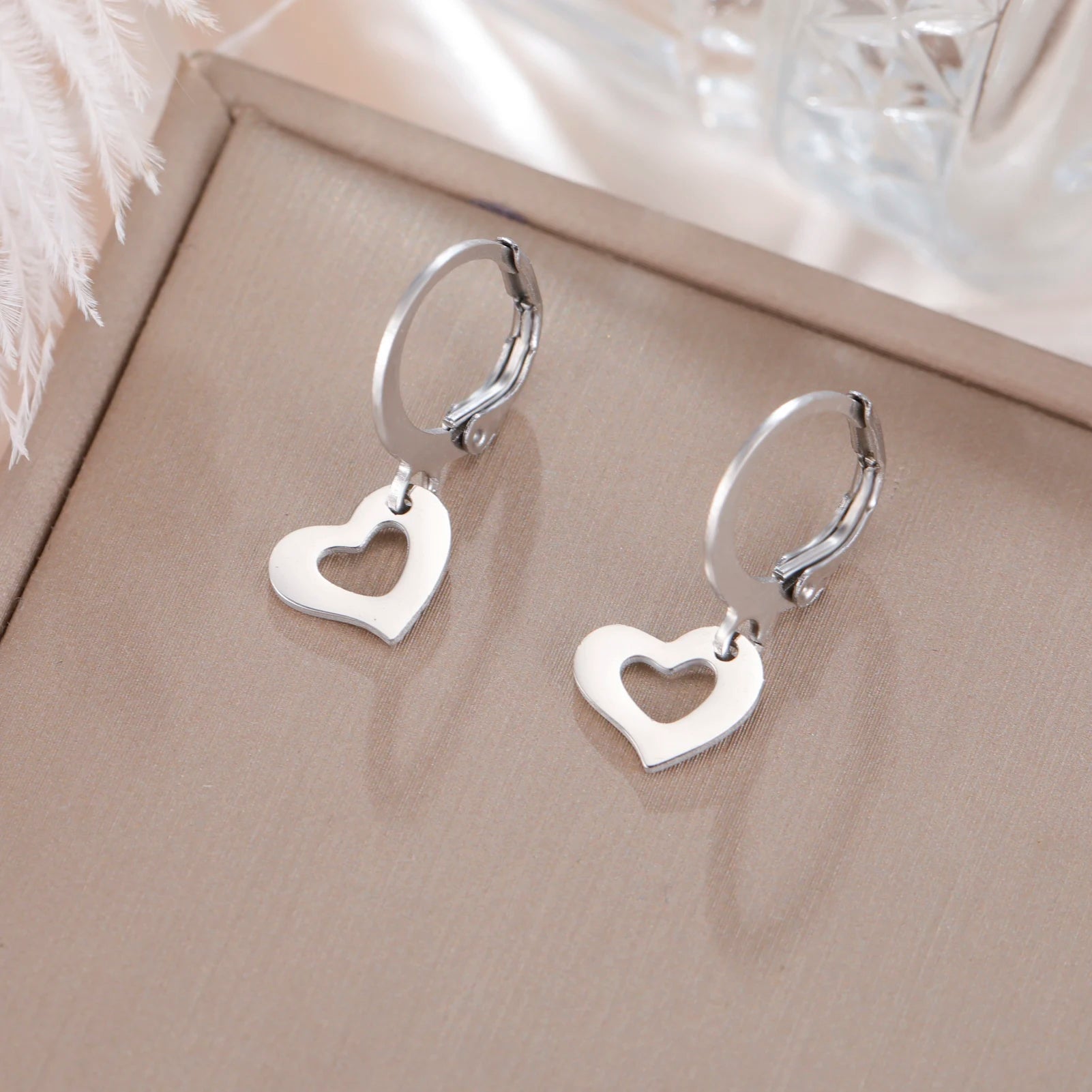 Boucles d’Oreilles Pendantes Coeur Elégant Argenté