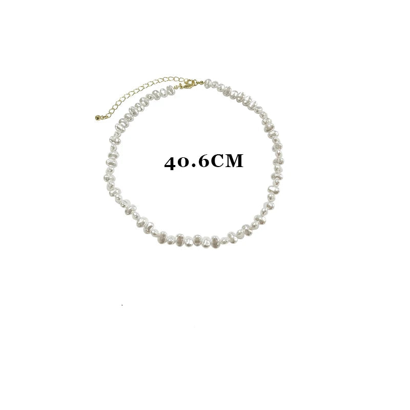 Chaîne de Perles Irrégulières Blanc Minimaliste