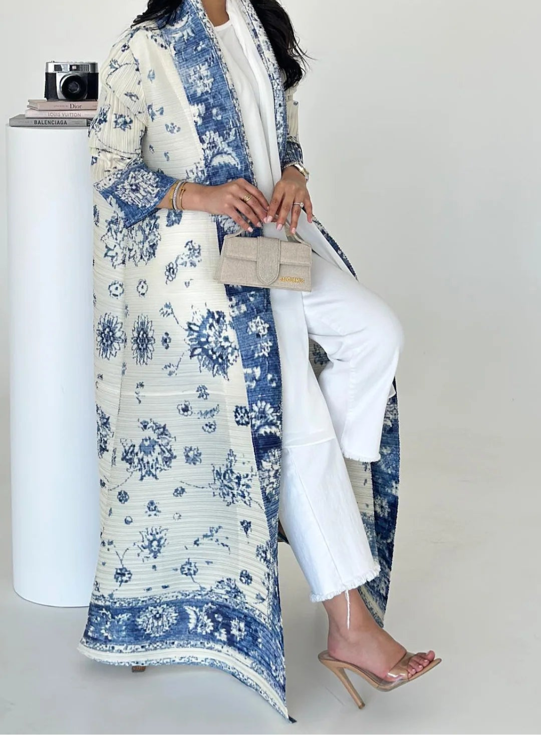 Kimono Abaya Blanc à Motifs Bleus léger