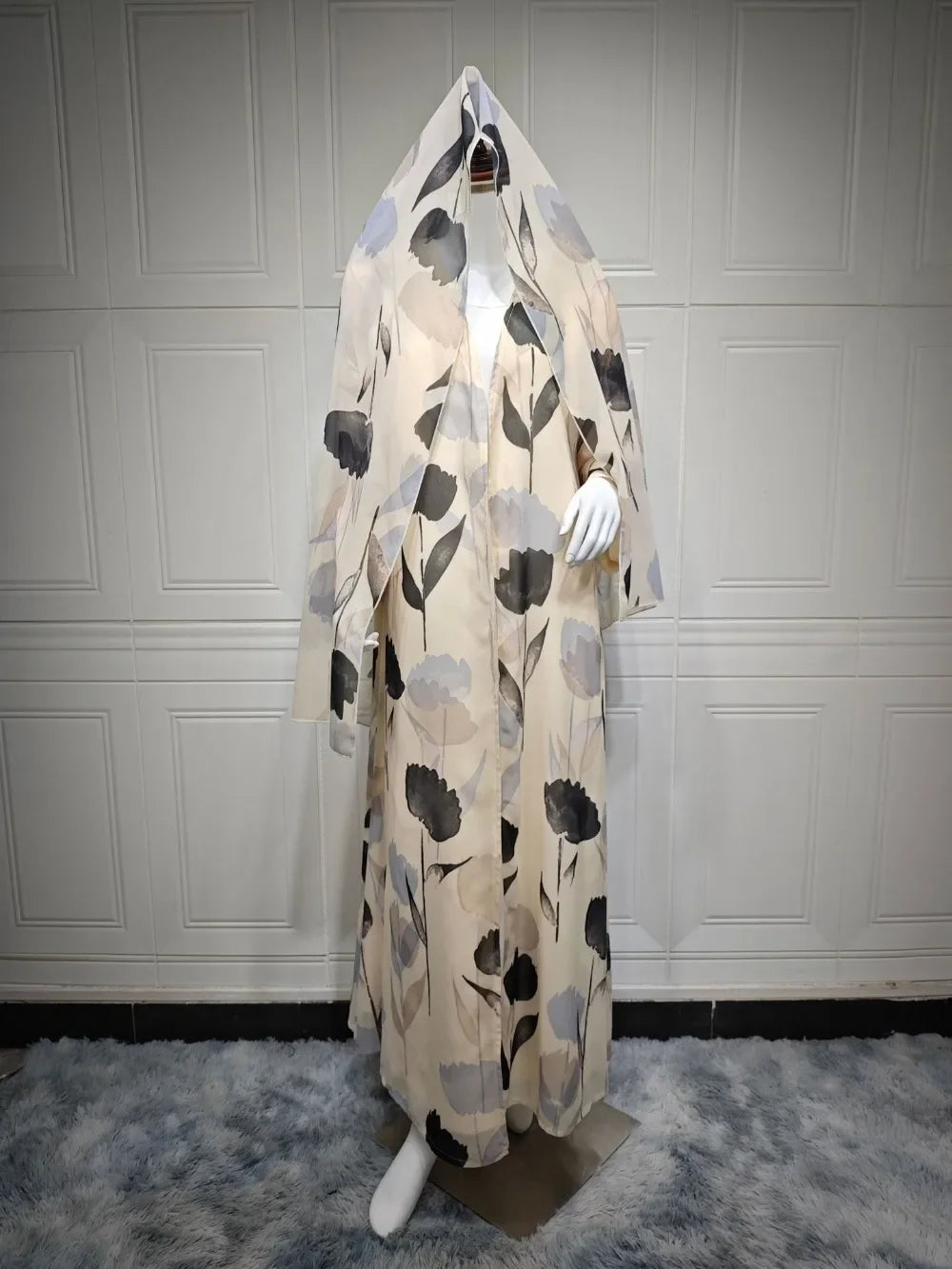 Kimono Abaya à Fleurs Noires avec écharpe