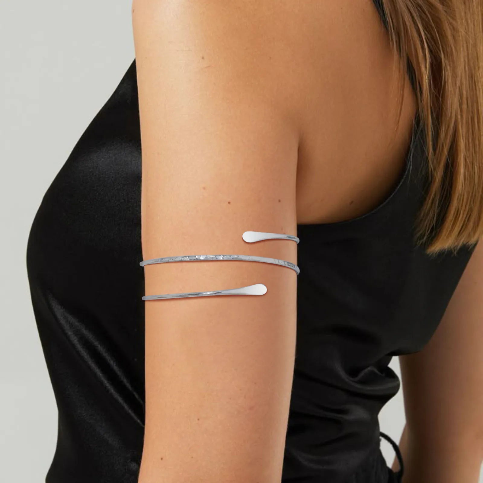 Manchette de Bras Minimaliste Argenté