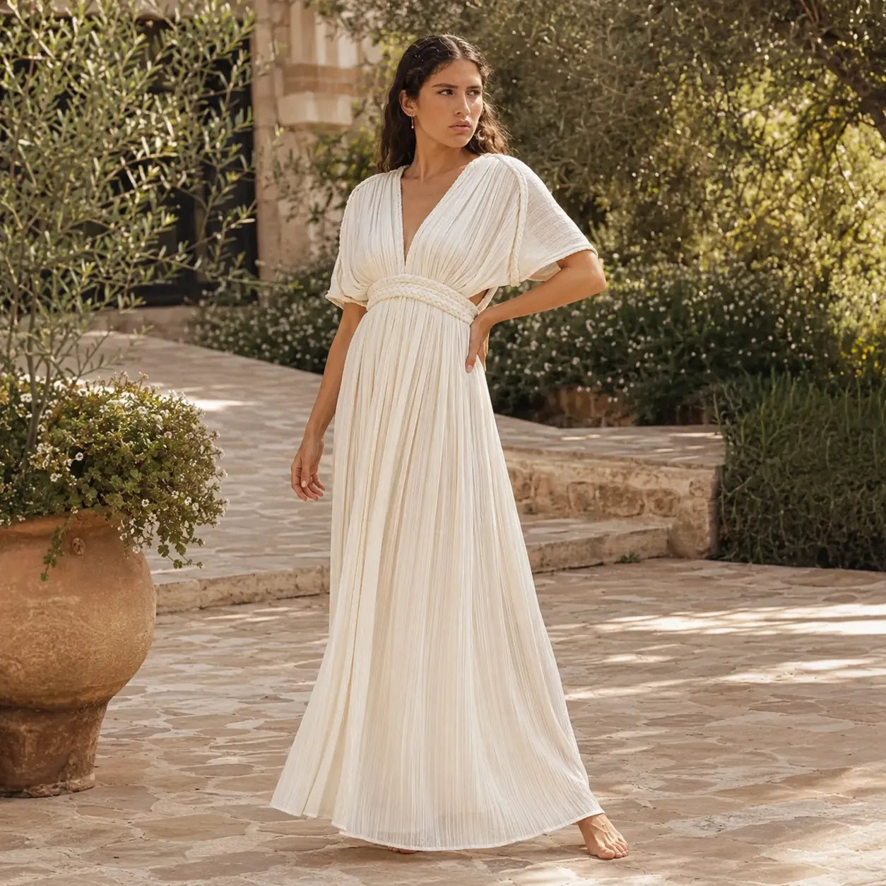 Robe Kimono Blanche à Double Fente Design