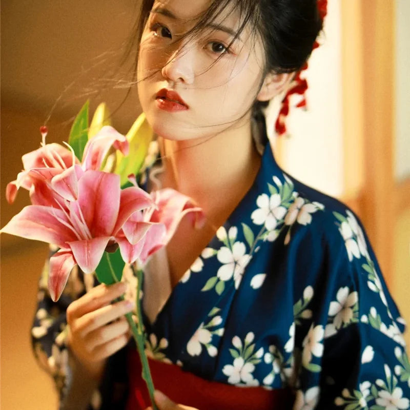 Kimono Japonais Femme Bleu Floral Traditionnel
