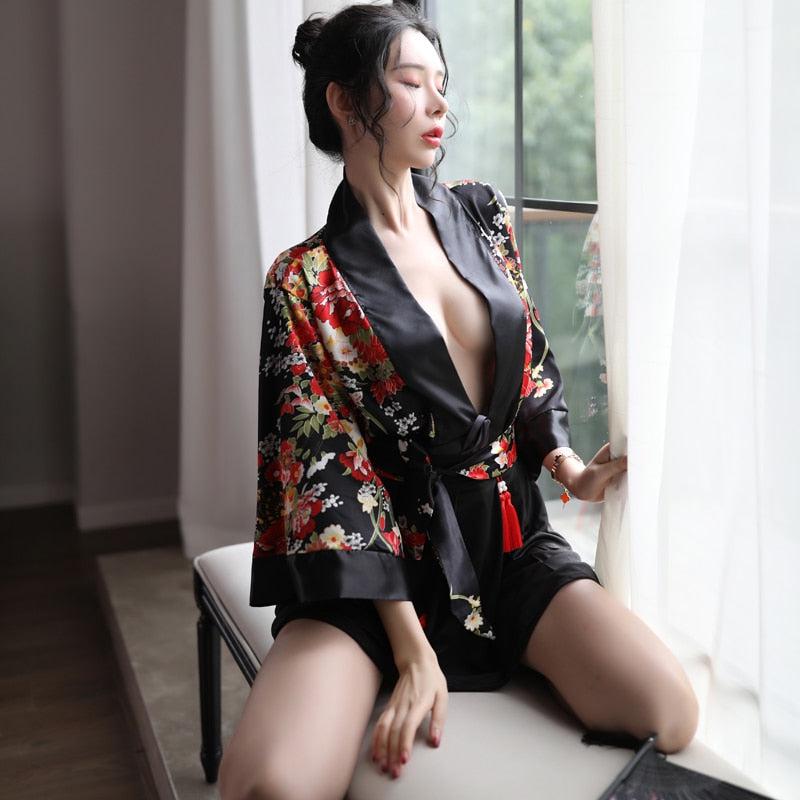 Kimono Japonais Traditionnel Court Femme Stylé