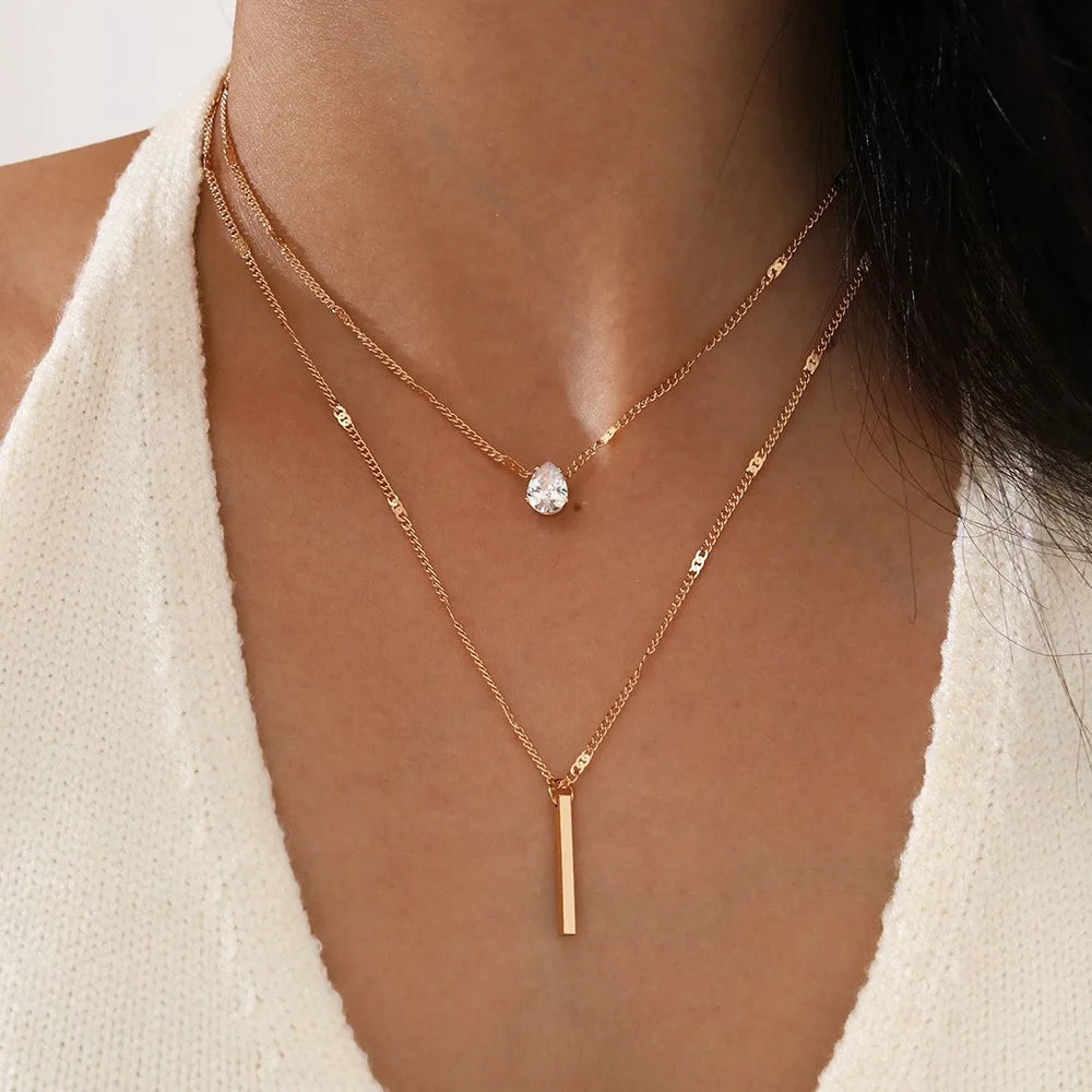 Collier Double Chaîne à Double Pendentif