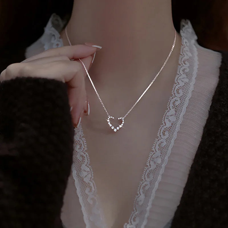 Collier Minimaliste Cœur Strass
