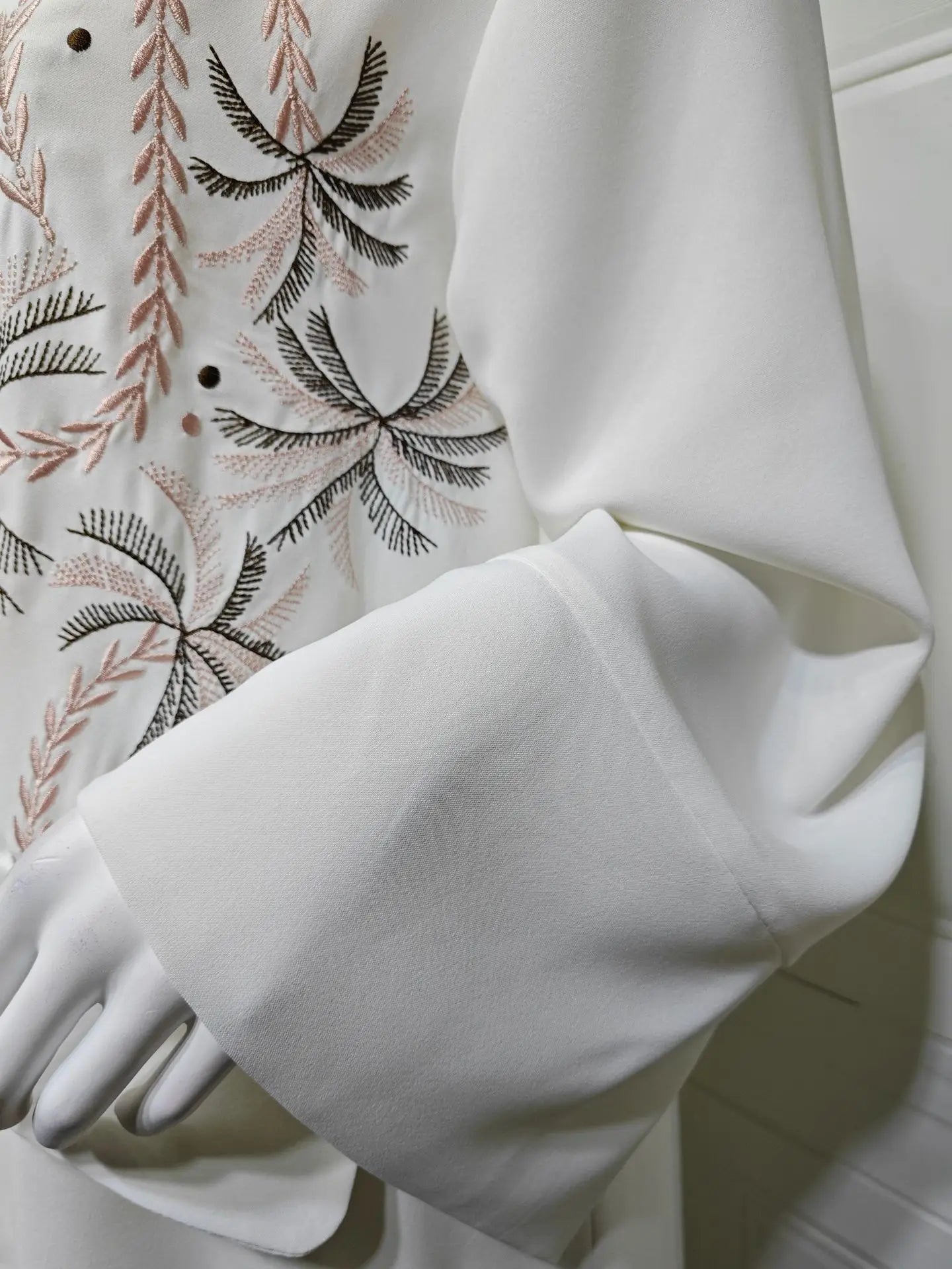 Kimono Abaya Blanc Brodé Luxueux élégant