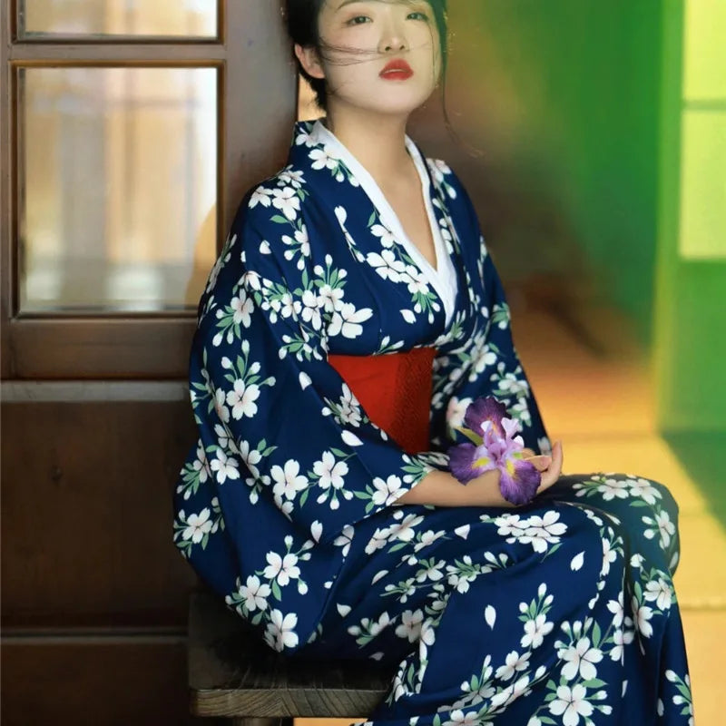 Kimono Japonais Femme Bleu Floral Soyeux