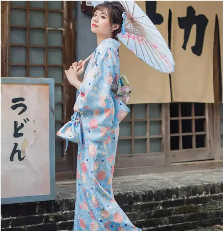 Kimono Traditionnel Bleu Fleuri