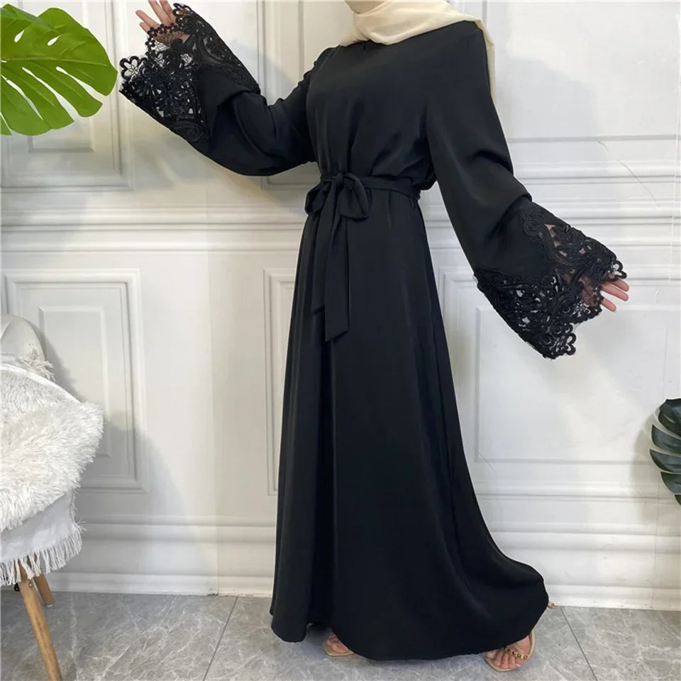 Kimono Abaya Noir à Dentelles Classique