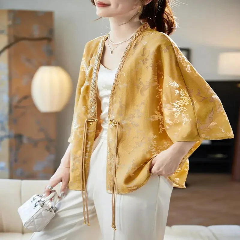 Veste Kimono Chic à Perles moderne

