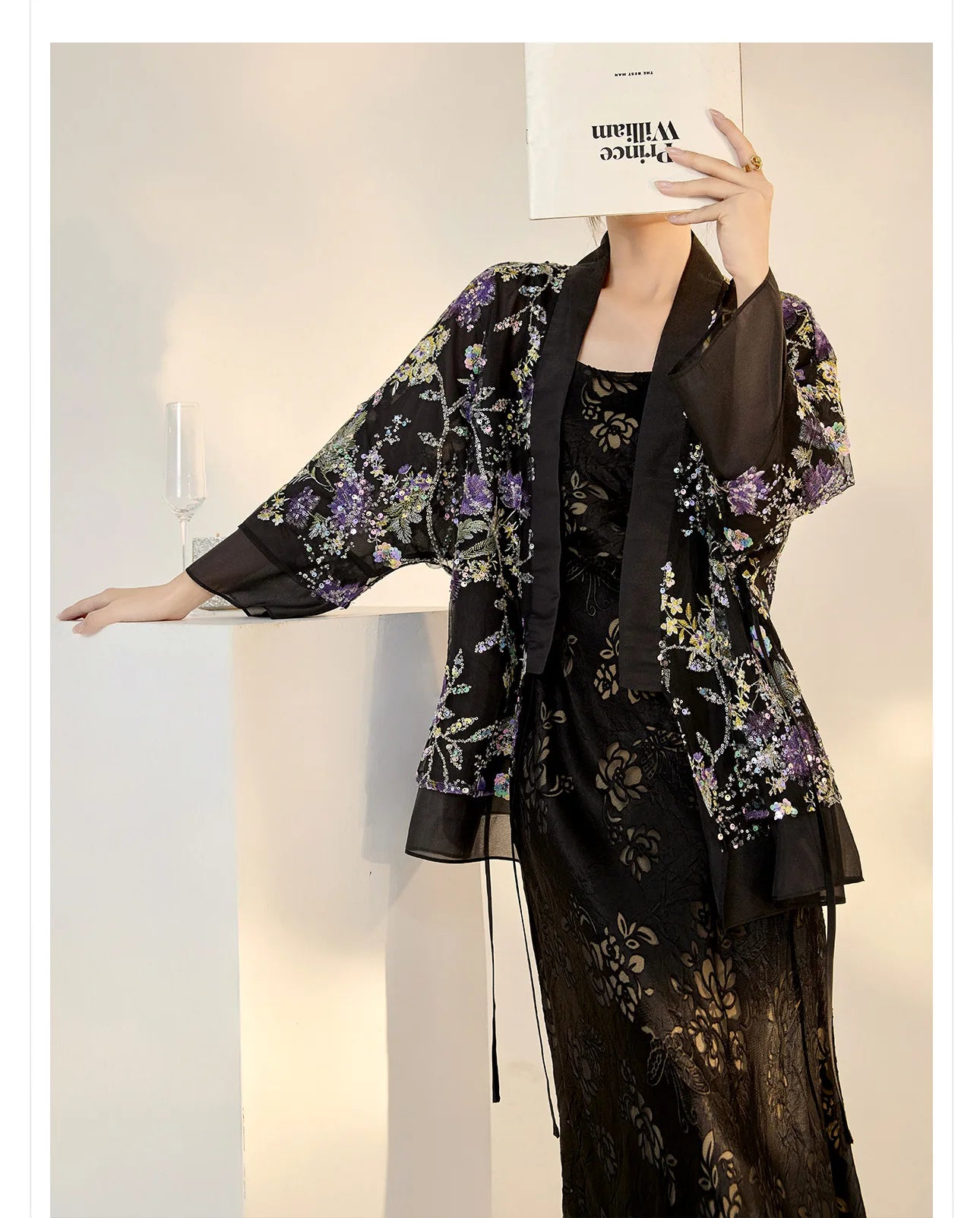 Veste Kimono Noire Fleurie qualité