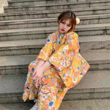 Kimono Japonais Doré Fleuri