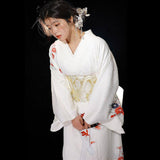 Kimono Japonais Traditionnel Blanc Fleuri