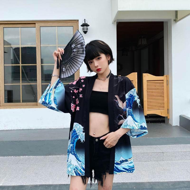 Veste Kimono Courte Japonaise Noir et Bleu